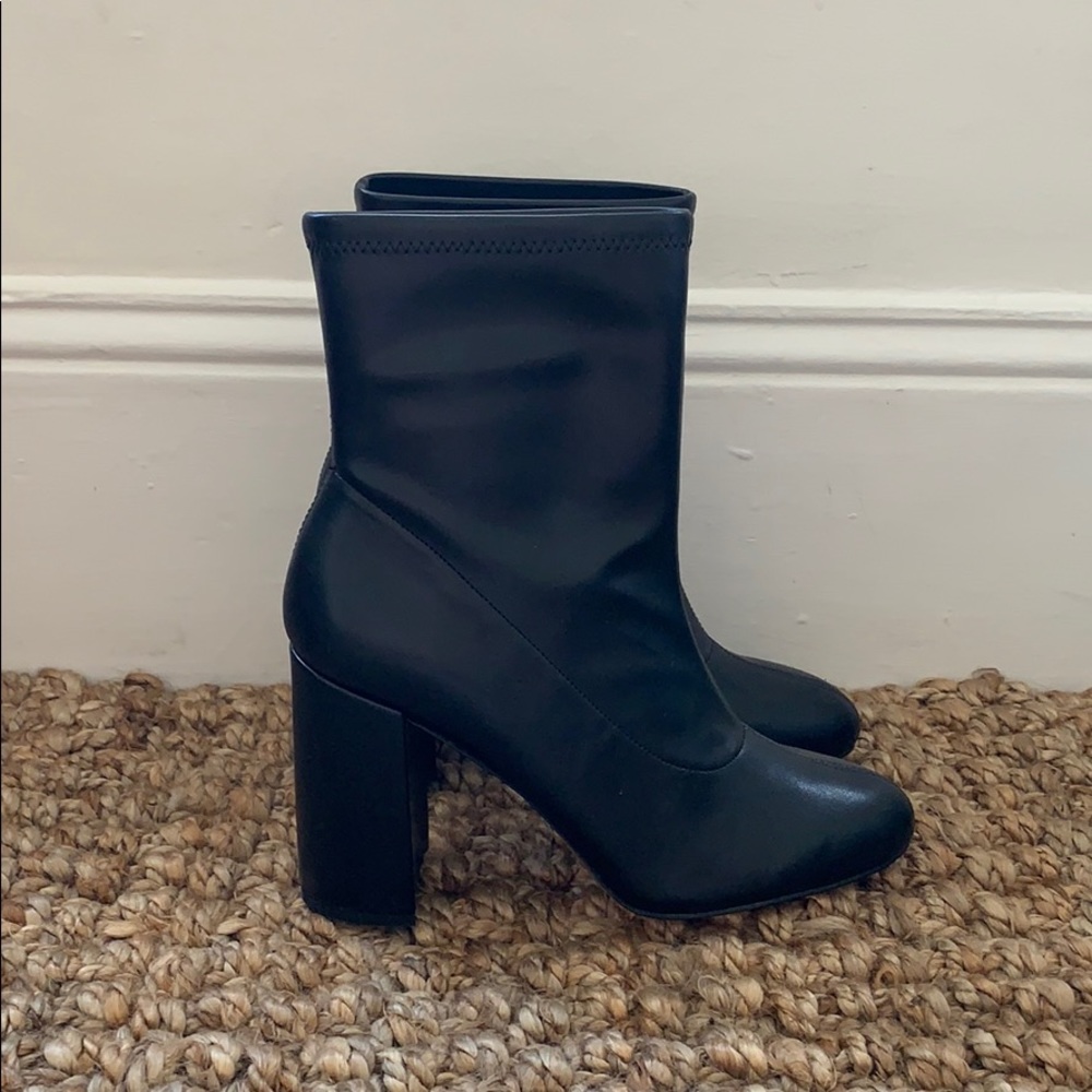 BCBGeneration Lilianna chunky heel bootie - Picture 4 of 5